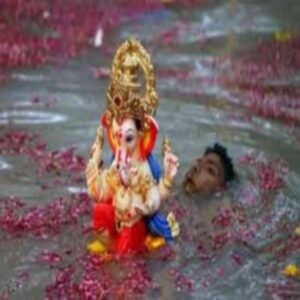 6-people-drowned-chaos-after-accident-during-ganesh-visrjan